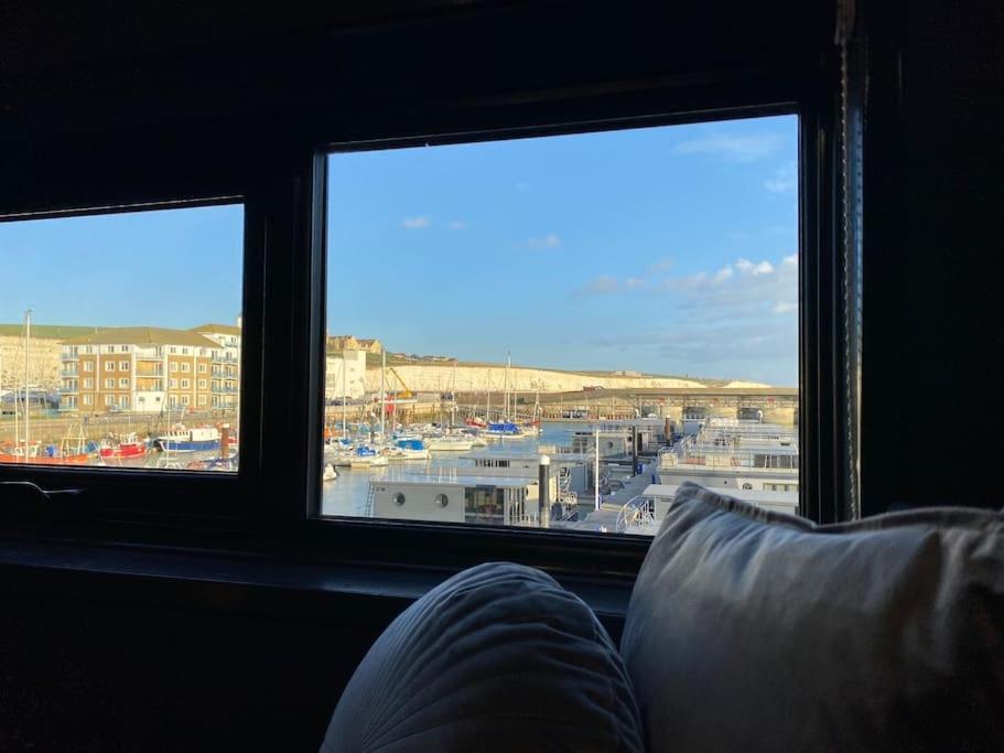 Seascape - Floating Home At Brighton Marina With Free Parking Екстериор снимка