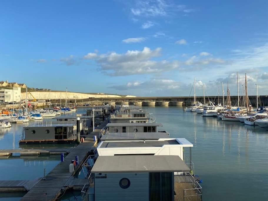 Seascape - Floating Home At Brighton Marina With Free Parking Екстериор снимка